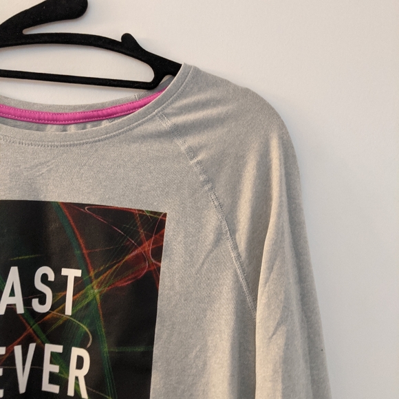 Old Navy active long sleeve shirt large - Picture 8 of 13